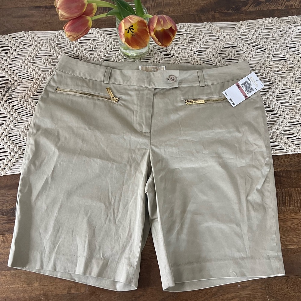 Michael Kors women’s khaki shorts. Size 12